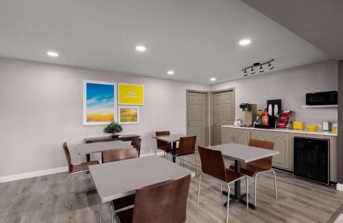 Childersburg Hotel | Days Inn by Wyndham Childersburg