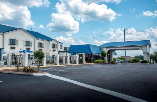 Troy Hotel | Days Inn by Wyndham Troy
