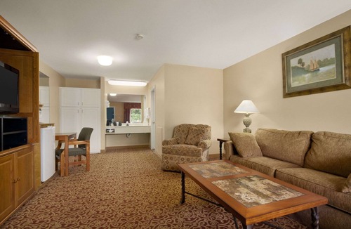 Alexander City Hotel | Days Inn by Wyndham Alexander City