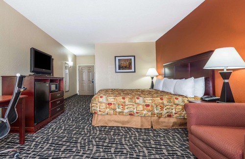 Prattville Hotel | Days Inn & Suites by Wyndham Prattville-Montgomery