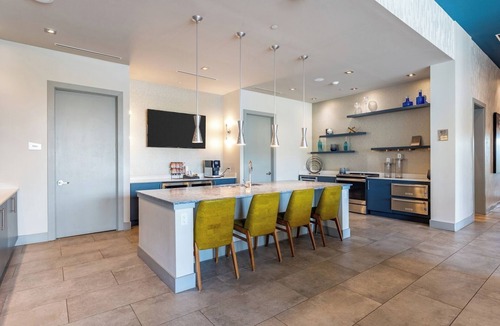 Daytona Beach Apartment | Daytona 2BR | Pool + Free Parking, Pets