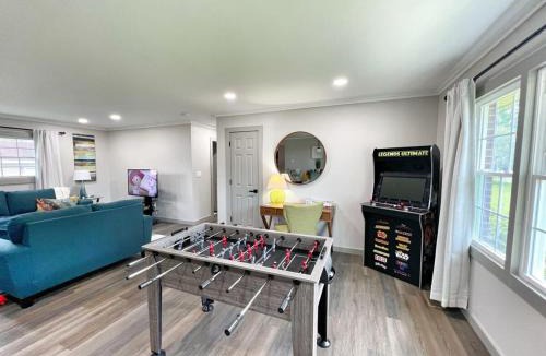 Decatur House | Decatur's Family Sport Haven & Backyard Bliss
