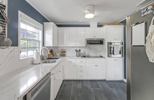 Whitney Beach House | Delightful 2/2 Beach House LBK 5 Min drive to Beach