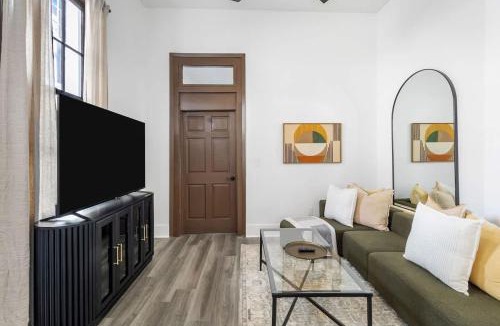 Mid-City House | Delightful Canal Street Family Home in Mid-City