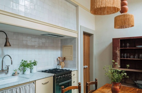 Bywater Cottage | Designer Bywater Carriage House w/Pool & Courtyard Near Frenchmen