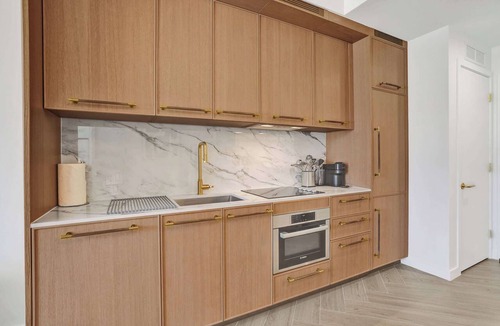 Wynwood Art District Apartment | Designer Wynwood Suite - Balcony & Rooftop Pool