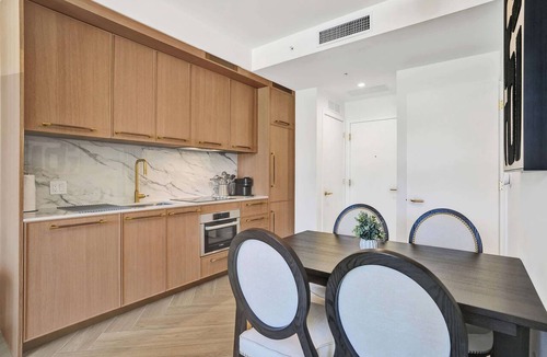 Wynwood Art District Apartment | Designer Wynwood Suite - Balcony & Rooftop Pool