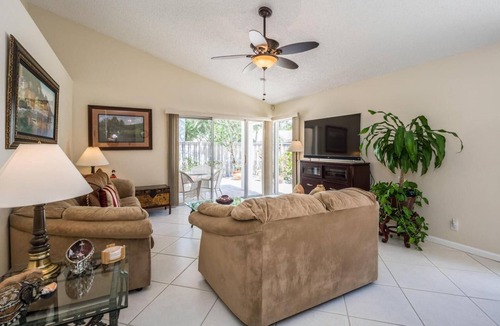 Hunt Club House | DETACHED -CUL-DE-SAC PGA National Resort House W/Private Back Yard IMMACULATE
