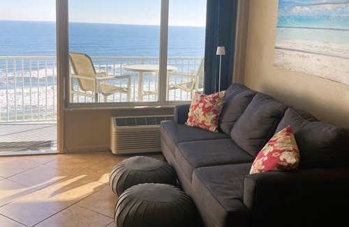 East Daytona Apartment | DIRECT OCEAN VIEW BALCONY-STUDIO Read "About this property" below.