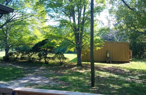 Albertville House | Discover Albertville charm, quick ride to Sand Mountain & Lake Guntersville !