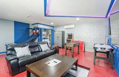 Mill Run House | Disney Area Family Home 3BR Private Pool and Game Room 20-30 Min to Parks