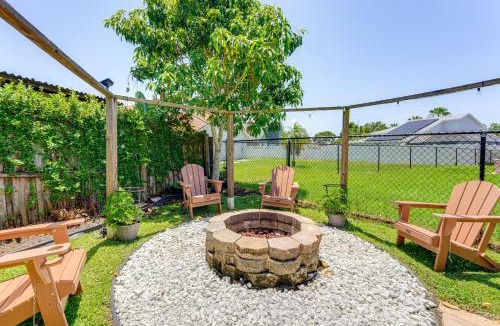 Buena Ventura Lakes House | Disney Getaway w/Private Hot Tub 14 Mi to Parks
