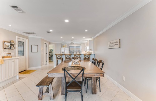 White Sands Condo | Dog-friendly, beachfront dream with a wet bar & two furnished balconies