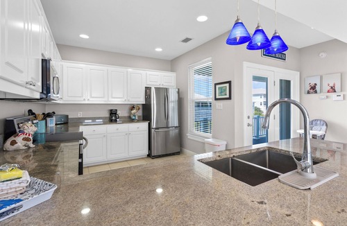 Morgantown House | Dog Friendly Beach House 200ft from the Beach