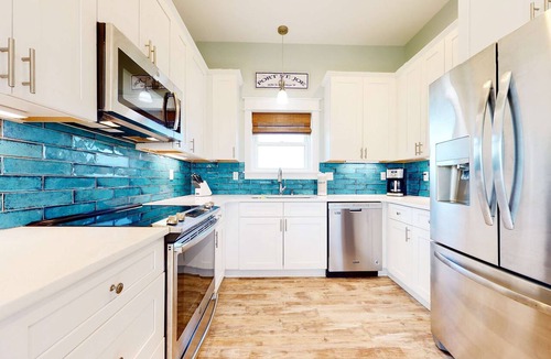 Indian Pass House | Dog-friendly oceanfront home with a hot tub, washer&dryer & central AC