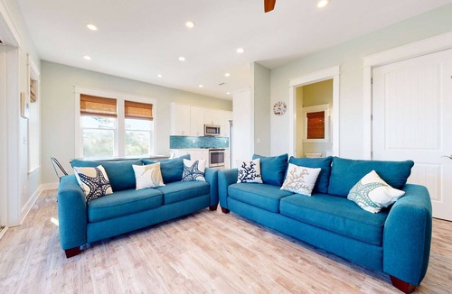 Indian Pass House | Dog-friendly oceanfront home with a hot tub, washer&dryer & central AC