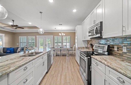 Laguna Beach Estates House | Dog Friendly Vacation Just 2 Blocks from the Beach! 14+ & 21+ Day Discounts!