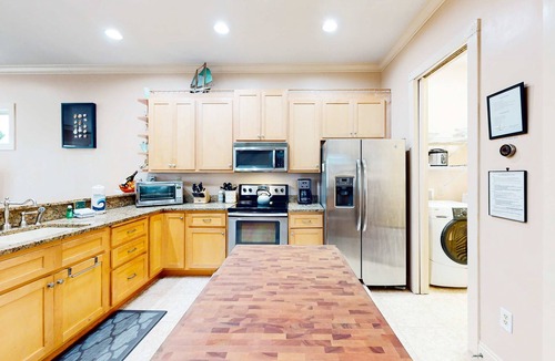 Crescent Beach House | Dog-friendly home with balconies, foosball, pool access, & W&D - steps to beach