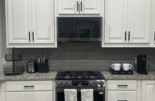 Titus House | Dogwood Cottage Lake Jordan boat dock/hot tub/RV parking spotnSEPT RATE DECREASE