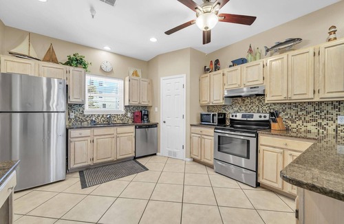 Santa Rosa Beach House | Dolphin Tales-30A Townhome,Gulf Views w/Com.Pools,Hot Tub,Tennis,Volleyball,Pet