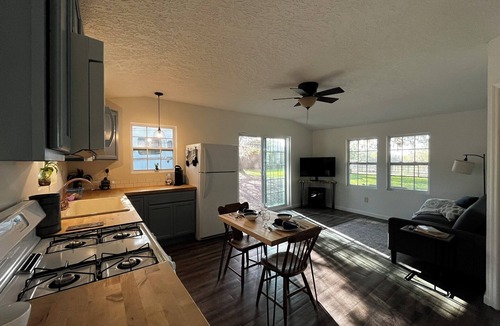 Keystone Heights Cottage | Donkey Song Cottage located in peaceful Keystone Heights on a private house farm