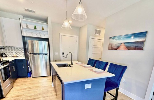 San Marco Apartment | Downtown Gem King Bed Gym Pool View San Marco Lux