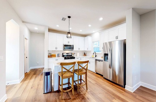 South Pensacola House | Downtown Home - WiFi, Central AC, Private washer&dryer, & Balcony - Dog-Friendly