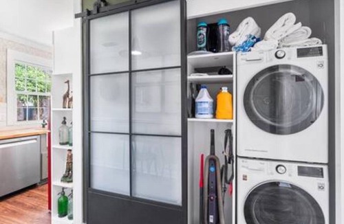 Mobile Cottage | Downtown Mobile: Pet Friendly + 5m Walk