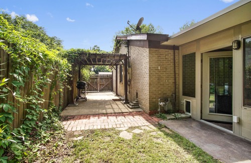Ocean Springs House | Downtown OS. Quite & Walkable. 2 Sm Pets. Refurbished. GolfCart Rental