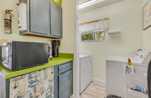 Cedar Key Cottage | Downtown * Walkable * Outdoor Living * 20% weekly & 30% monthly disounts