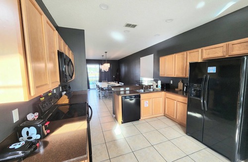 Crystal Cove House | Dream Lake-View Retreat Near Disney – Private Pool & Family Comfort Awaits