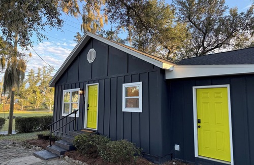 Bunkers Cove Apartment | Dreamer - 2BR hideaway near downtown & bay
