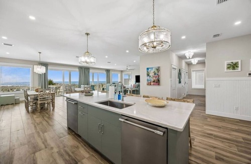 American Beach House | Driftwood Dunes | Brand New Oceanfront Beach House | Hot Tub | Elevator | EV Charger | Sleeps 17