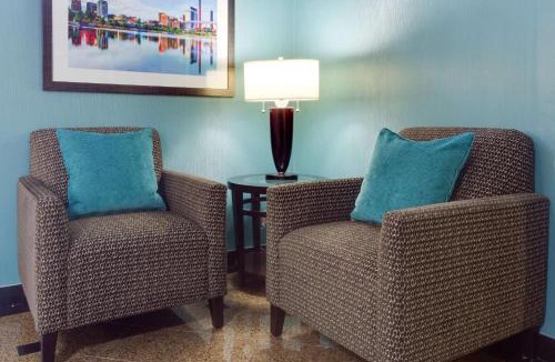 Crestline Heights Hotel | Drury Inn & Suites Birmingham Grandview