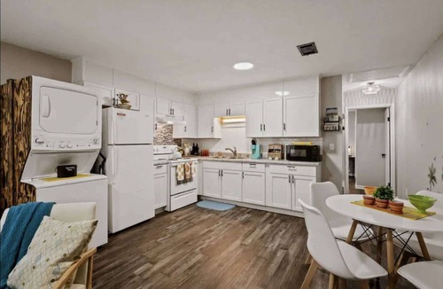 West Pensacola House | Duplexes & homes w/yard & patio