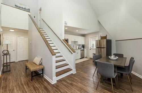 Tuscaloosa House | Dynasty Dome 899 - Book for Football Season!
