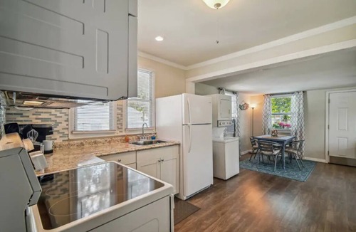 New Port Richey House | East Riverside Downtown Bungalow