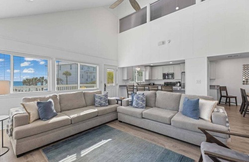 Gulf Trace House | “Eastside Wave” - Gulf Trace - Private Pool - Sleeps 12 - 100 Steps to the Gulf