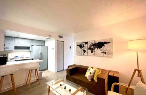 Flagami Apartment | Eco Stays