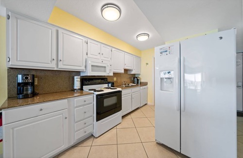 Gulf Shores Condo | EdgeWater 52- Sit on Your Balcony and Let Your Worries Wash Away with the Tide!