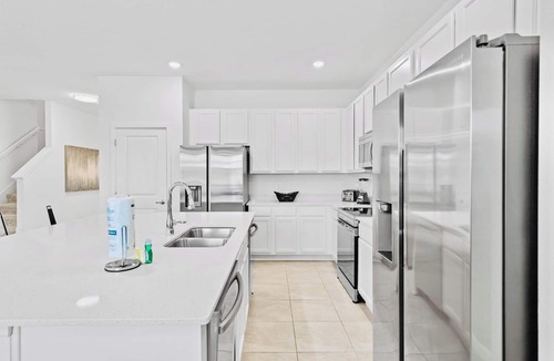 Historic Downtown Kissimmee House | Elegant 8BR Bella Vida Resort Villa w/Private Pool, Spa & Free Amenities