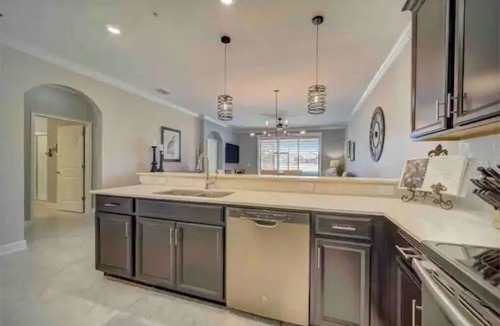 Davenport Condo | Elegant and Beautiful condo with garage. minutes to Disney in Orlando, Florida