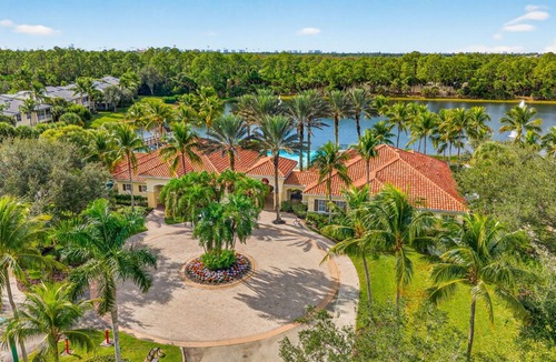 Naples Condo | ELEGANT COASTAL GETAWAY WITH ENDLESS AMENITIES