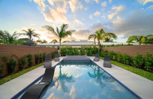 Victoria Park House | Elements Las Olas w Pool and Spa Near Beach