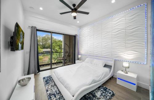 Victoria Park House | Elements Las Olas w Pool and Spa Near Beach