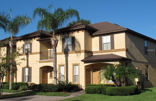 Regal Palms House | Elite end unit, sleeps 10, 5 min walk to pool, many extras. Close to Disney.