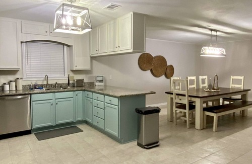 Pensacola House | 🌴 Emerald Heart Cottage – Private Pool, Sleeps 13, 5 Min to Pensacola Beach!