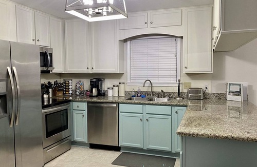 Pensacola House | 🌴 Emerald Heart Cottage – Private Pool, Sleeps 13, 5 Min to Pensacola Beach!