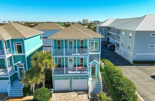 Avalon Beach Estates House | EMERALD SERENITY: Beautiful Home with Private Pool, Golf Cart! Steps to Beach!