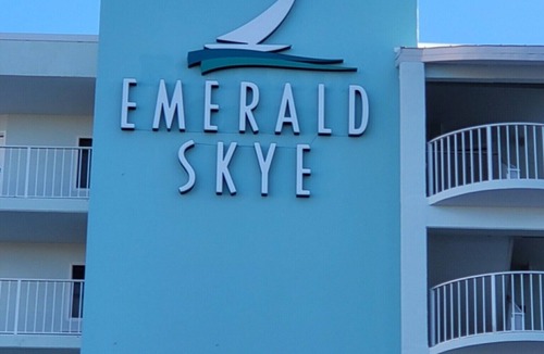 Orange Beach Condo | EMERALD SKYE - BEAUTIFUL GULF FRONT CONDO & CLOSE TO EVERYTHING IN ORANGE BEACH!